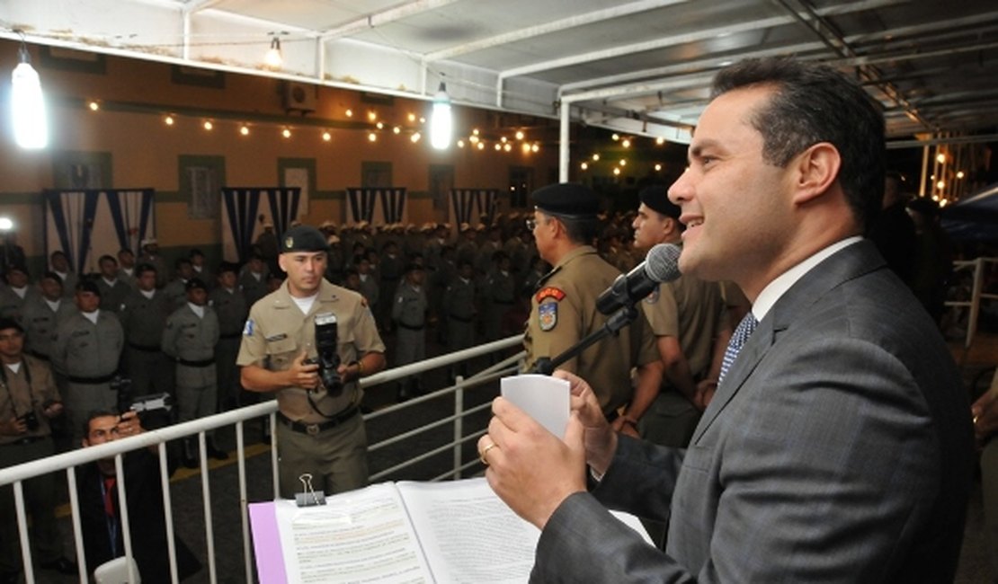 Em formatura da PM, Renan Filho confirma novo concurso militar