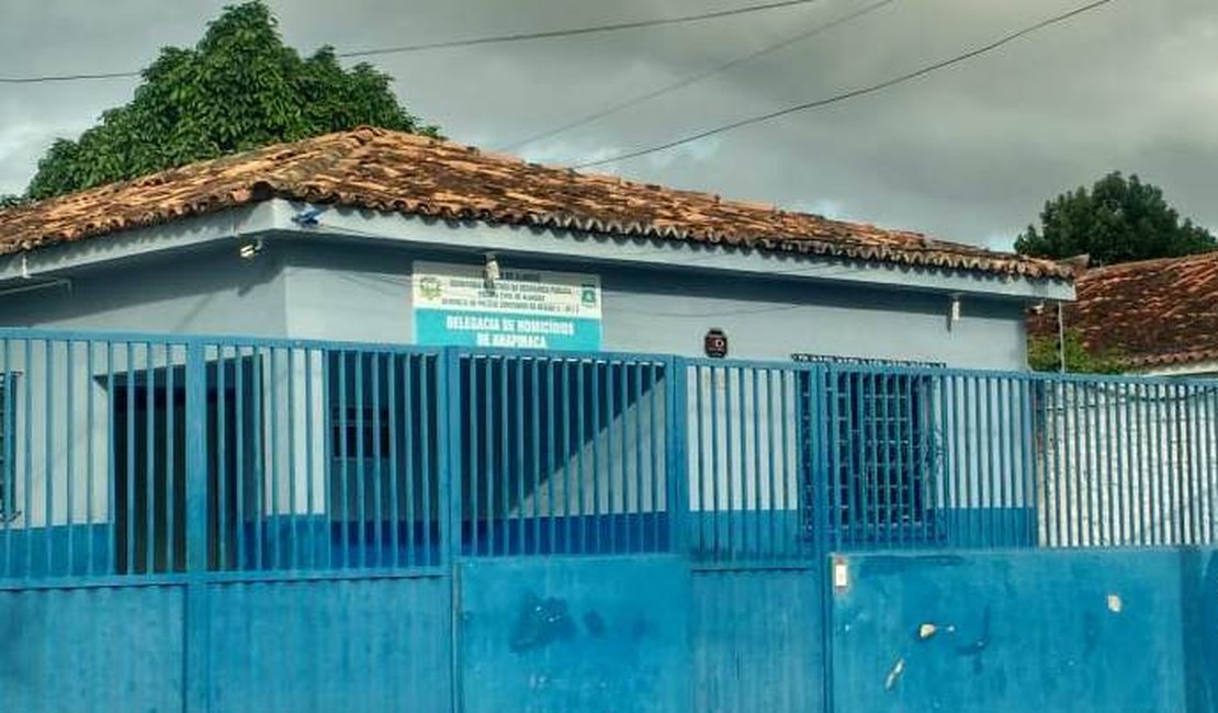 Pai que 'convidou' filho para matar homem e beber sangue em Arapiraca é capturado em Pernambuco