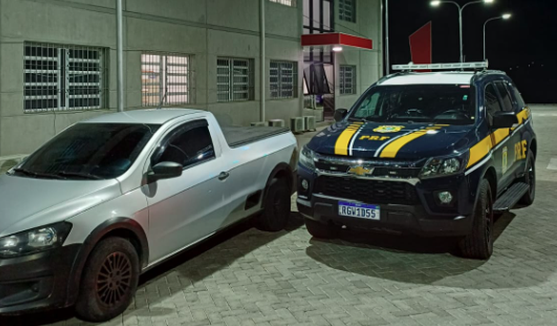 Motorista é preso em rodovia alagoana ao ser flagrado com carro furtado em São Paulo