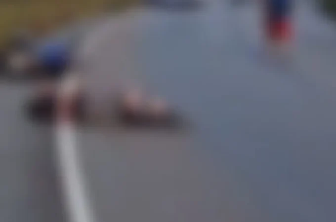 Colisão entre motos e atropelamento por carro deixa morto e feridos em Porto de Pedras