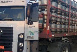 Polícia consegue recuperar carreta roubada contendo quase mil botijões de gás