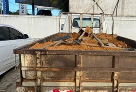 13° Batalhão da PM prende homens por descarte irregular em terreno no Barro Duro, em Maceió