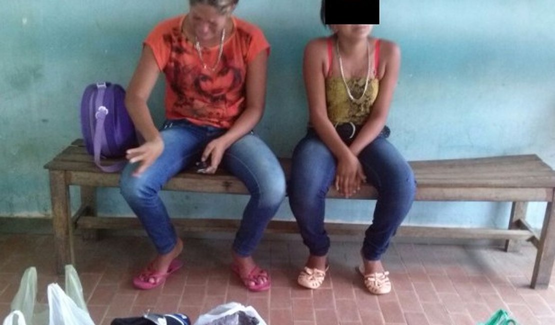 Mulheres são detidas pela população após sequencia de furtos no Centro de Arapiraca