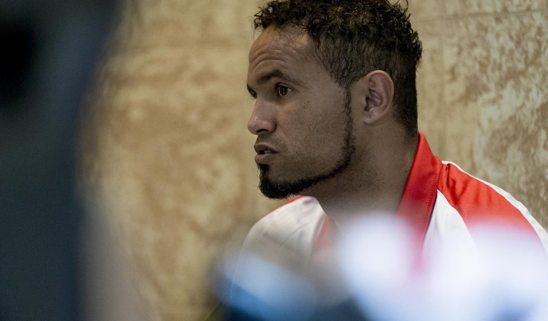 Goleiro Bruno acerta com time do Acre que tem 4 investigados por estupro