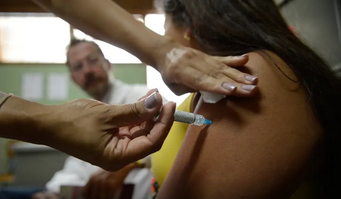 Vacinação contra o HPV avança, mas mortes ainda preocupam