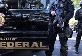 Polícia Federal investiga uso de documentos falsos na obtenção de armas de fogo