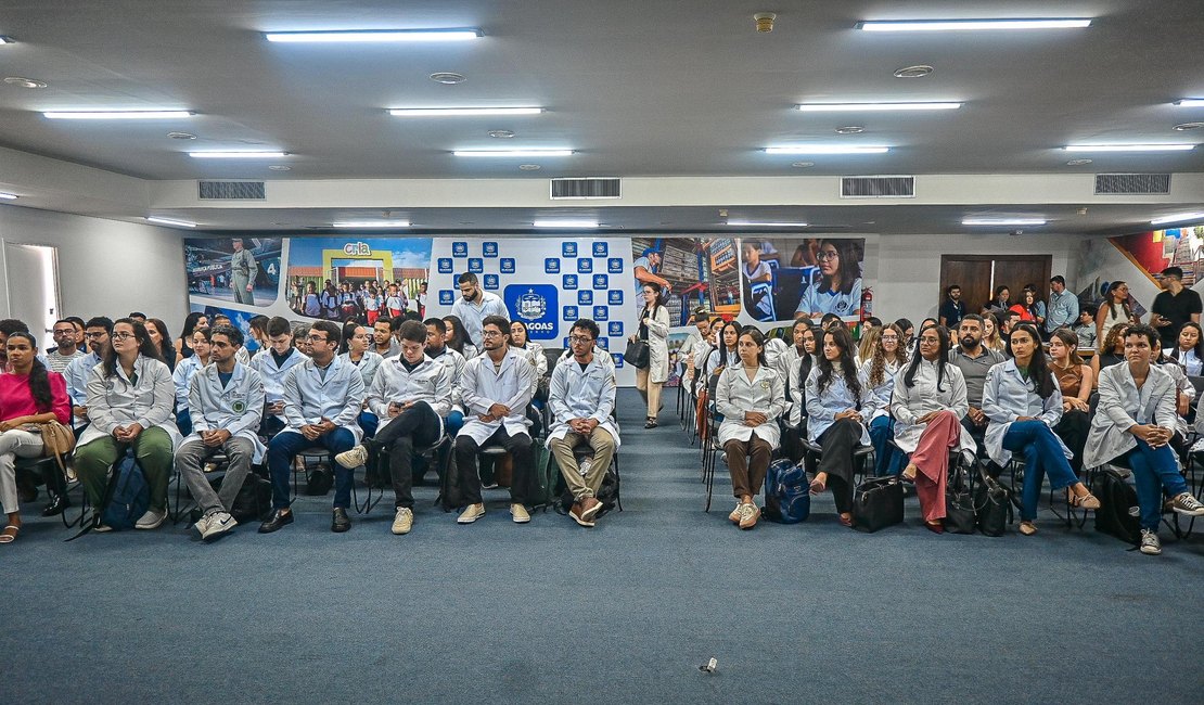 Sesau acolhe 69 novos residentes que irão atuar em unidades da na rede estadual