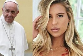 Vaticano investiga conta do Papa Francisco após curtida em foto sexy de modelo brasileira