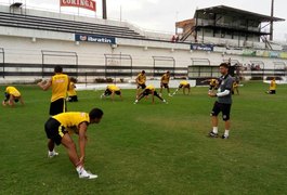 Em dois períodos, atletas alvinegros realizam trabalhos técnicos e táticos no Fumeirão