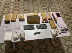 Polícia Militar apreende quase 5 kg de drogas em imóvel usado como ponto de tráfico em Arapiraca