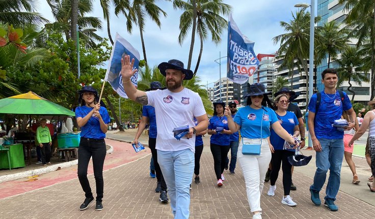 Campanha Pé no Chão do Delegado Thiago Prado chega na orla de Maceió