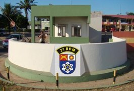 Menor desacata policiais durante apreensão por direção perigosa, em Arapiraca