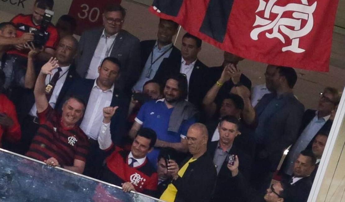 “Se sumir carteira, já sei”, diz Bolsonaro a torcedor do Flamengo