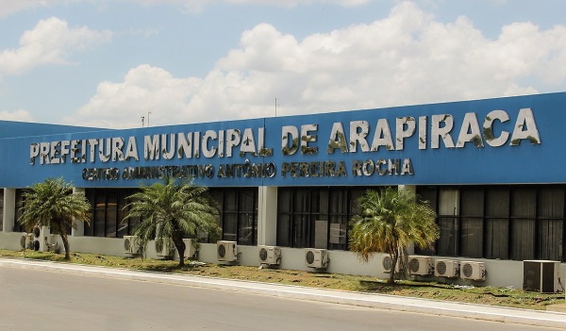 Prefeitura de Arapiraca começa a pagar salários de janeiro nesta terça (31)