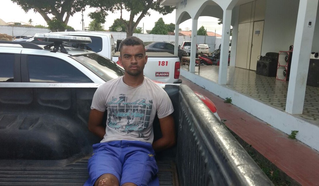 Jovem é detido com drogas no bairro Nilo Coelho, em Arapiraca