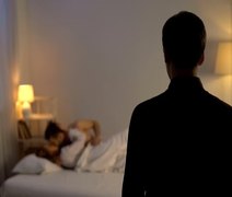 Sexo anal, orgia e ver parceiro transando com outra pessoa são os maiores fetiches dos arapiraquenses, revela levantamento