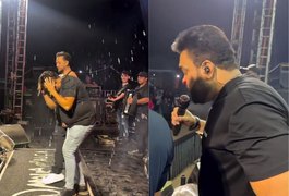 Vocalista da Banda Mala 100 Alça é atingido por lata durante show; banda emite nota de repúdio