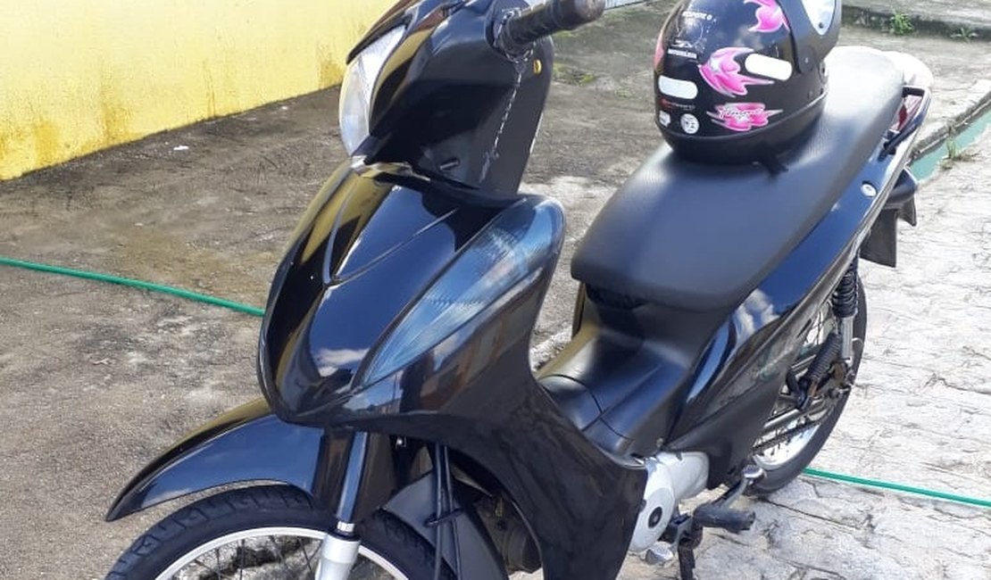 Câmera flagra furto de motocicleta no Centro de Arapiraca; assista