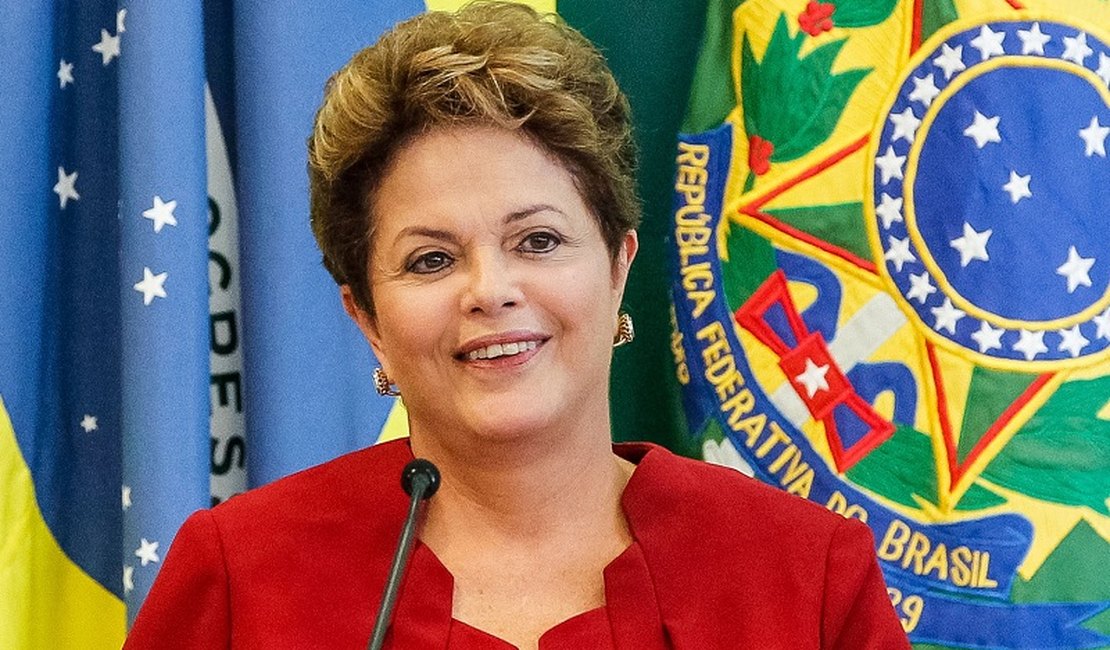 Defesa de Dilma à Comissão do Impeachment será entregue na tarde desta segunda