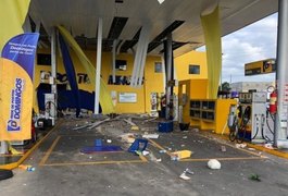 Suspeitos explodem cofre de posto de combustível e levam R$ 120 mil no RN