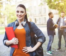 Bolsas de estudo: universidades no exterior têm oportunidades