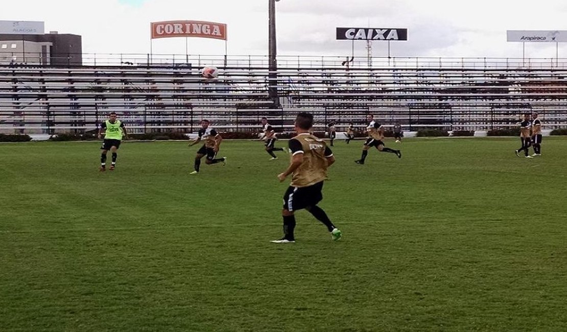 Elenco alvinegro se prepara para jogo contra o Cuiabá