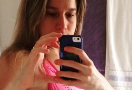 Um mês após dar à luz, Fernanda Gentil exibe boa forma
