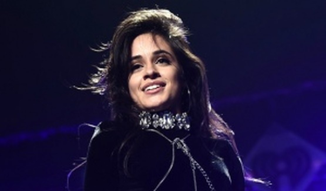 Camila Cabello pede desculpas por comentários racistas que fez na web