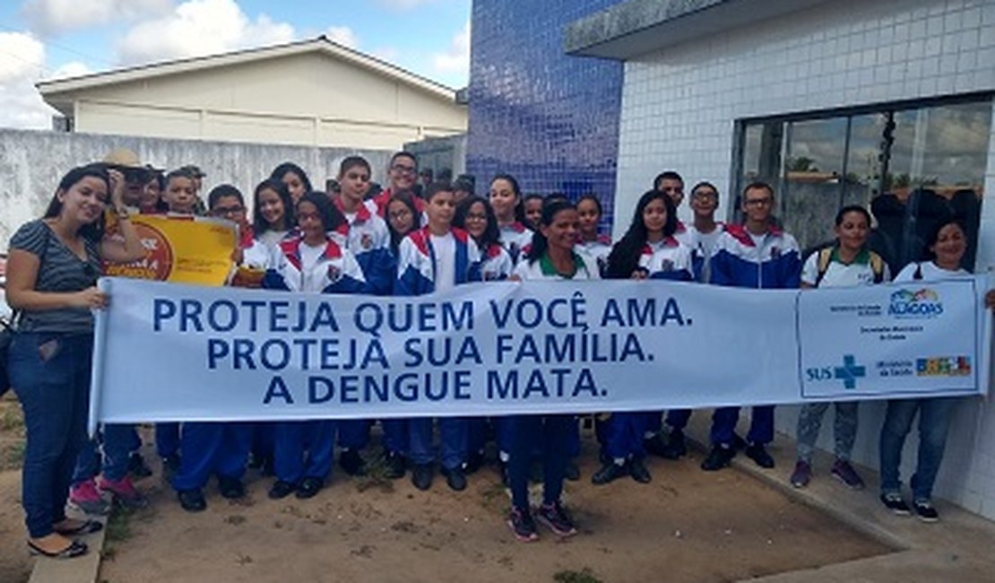 Alunos do Colégio Militar participam de ação de combate ao mosquito Aedes Aegypti em Arapiraca