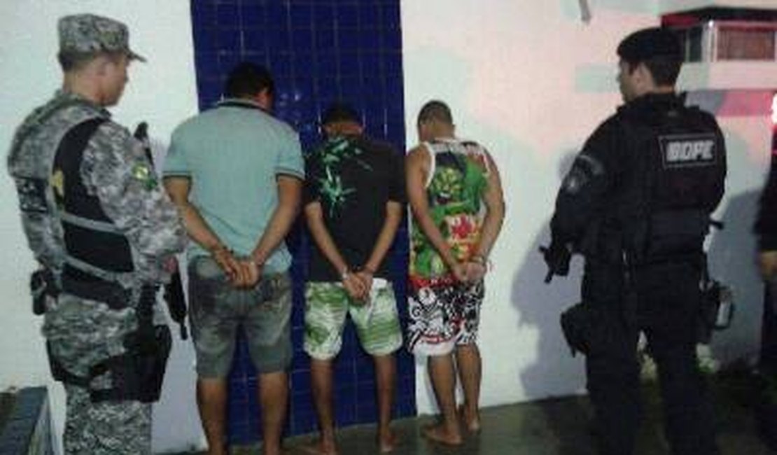 Bope e Força Nacional prendem três por tráfico e porte ilegal de arma