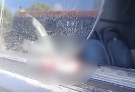 VÍDEO: Dedo decepado é encontrado em janela de ônibus em Olinda; vítima supostamente estava 'pendurada' no coletivo