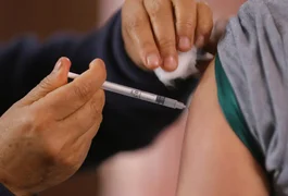 Vacina contra a dengue começa a ser aplicada neste fim de semana em 3 municípios