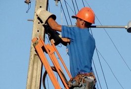 Prefeitura de Arapiraca repara mais de 200 postes para garantir iluminação pública