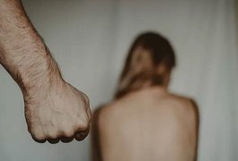 Mulher é agredida e tem roupas rasgadas pelo companheiro, no Agreste