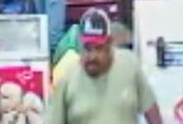 Homem que matou frentista em Arapiraca se apresenta à polícia e diz que foi chamado de 'macaco' pela vítima