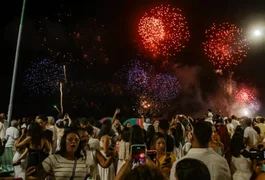 Réveillon em Maceió reúne multidão, tem fogos sem estampido e abre Verão Massayó com festa na orla e nos bairros