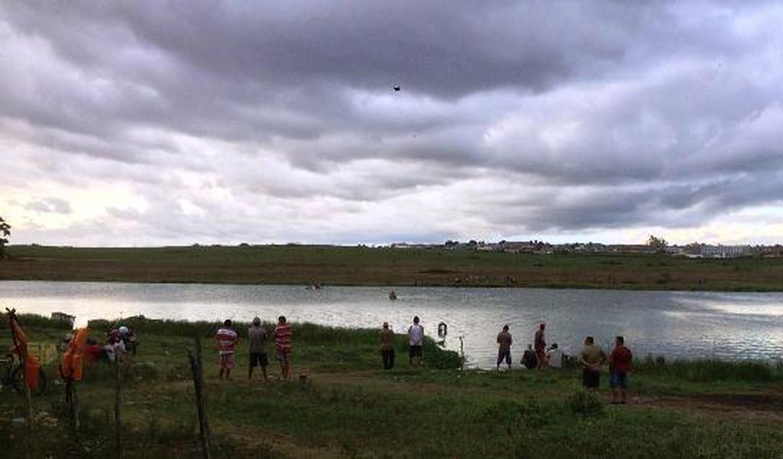 Pescador embriagado mergulha e desaparece no Lago da Perucaba, em Arapiraca