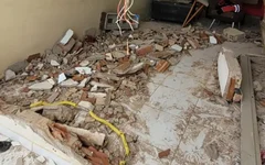 Carro atinge muro de residência e jovem de 18 anos fica ferido em Marechal Deodoro