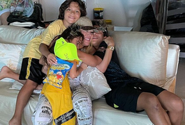 Ex-esposa de Hulk Paraíba faz oração ao deixar os filhos com o jogador: “Livra de todo mal”