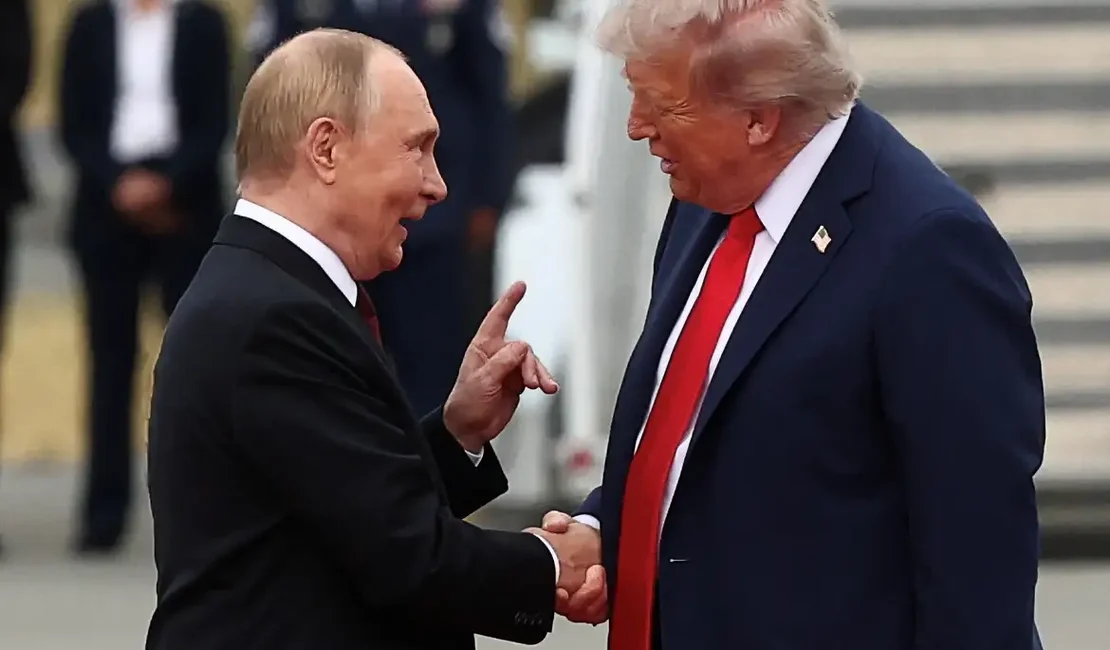 Trump e Putin encerram reunião sem acordo, mas com diálogo 'produtivo'
