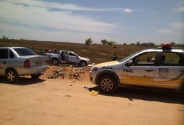 Motorista perde o controle e veículo capota na zona rural de Arapiraca