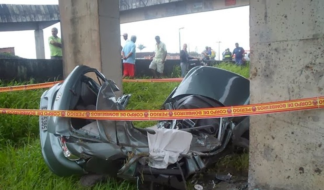 Jovem tira foto do velocímetro a 170 Km e sofre acidente