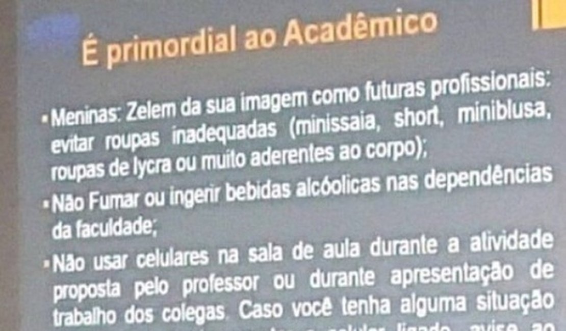 Aula inaugural de faculdade apresenta regras para vestimentas e estudantes se revoltam