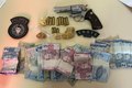 Polícia Militar apreende drogas e prende foragido da Justiça no interior de Alagoas