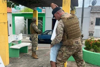 Operação Protetor Divisas prende dupla por tráfico de drogas em Igreja Nova