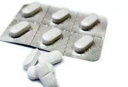Médico de UPA é demitido após receitar ibuprofeno de 2 em 2 horas a paciente