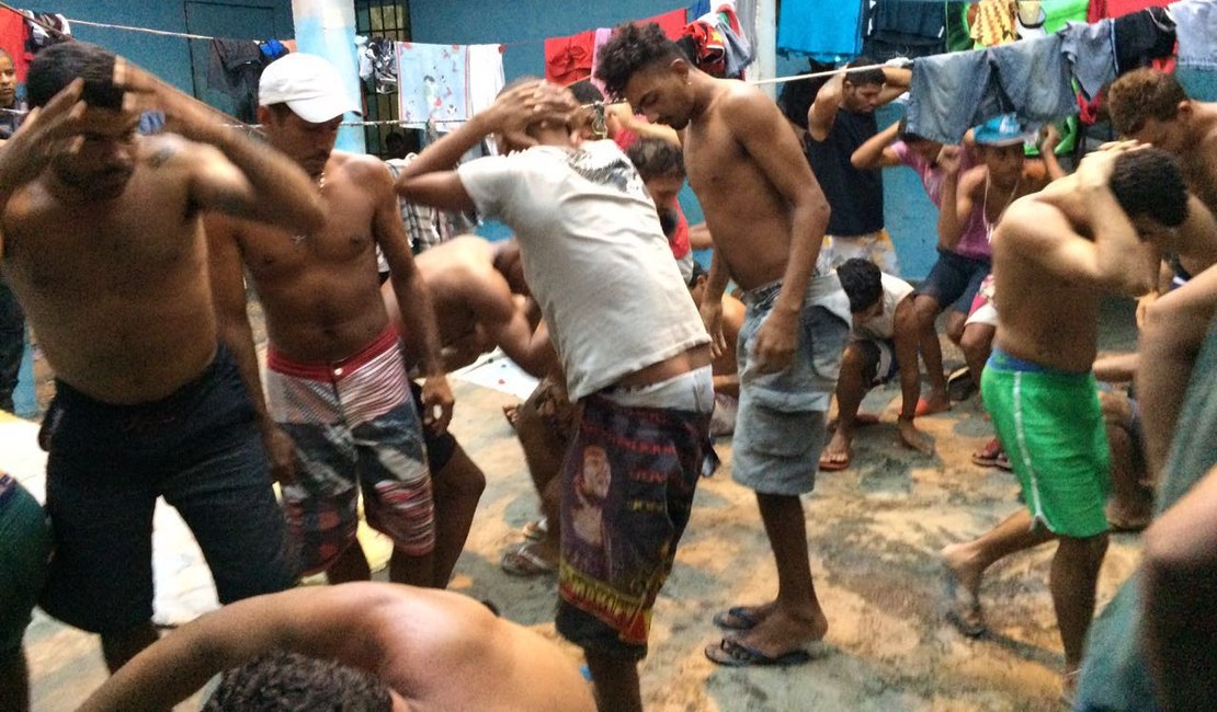 Mesmo em greve PC impede fuga em massa da 1ª DRP em Delmiro Gouveia