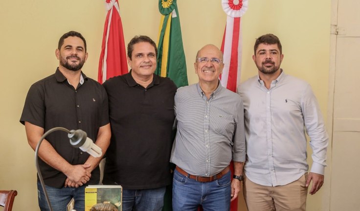 Prefeito Ronaldo Lopes empossa três novos gestores de Secretarias Municipais