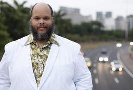 Ed Motta revela ter passado necessidade após polêmica com brasileiros