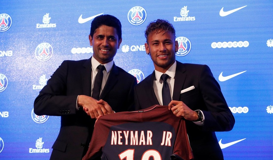 Neymar chega ao PSG e nega busca por protagonismo: 'Não é isso que quero'